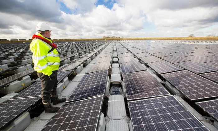 The Role of Renewable Energy in Powering the UK’s Economic Future