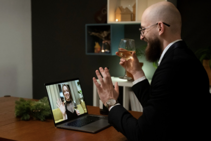 The Communion Stream From Passive Scrolling to Interactive Feasting